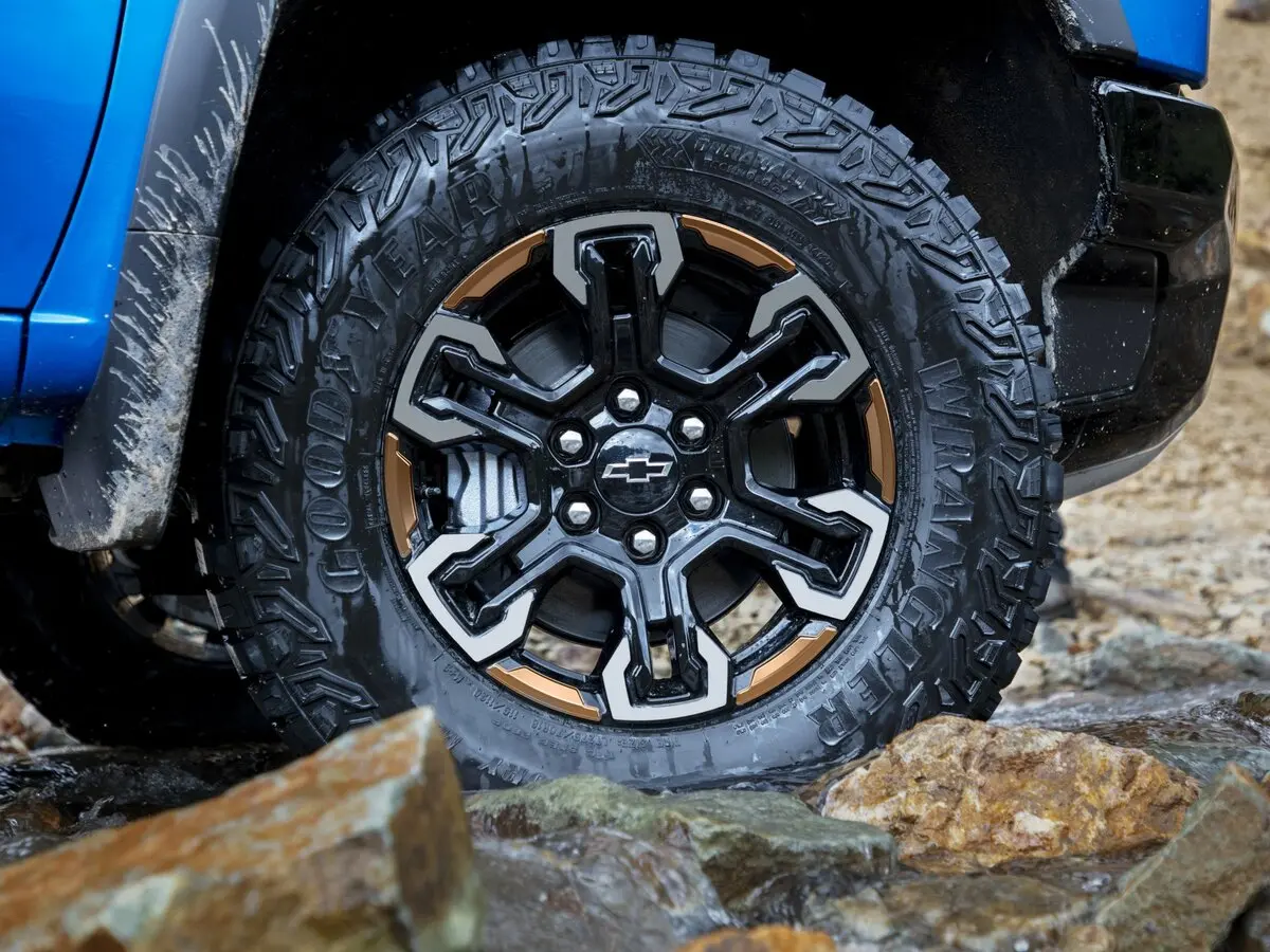 Chevrolet Silverado IV (T1XX) Рестайлинг Пикап Двойная кабина ZR2 — сүрөт 11