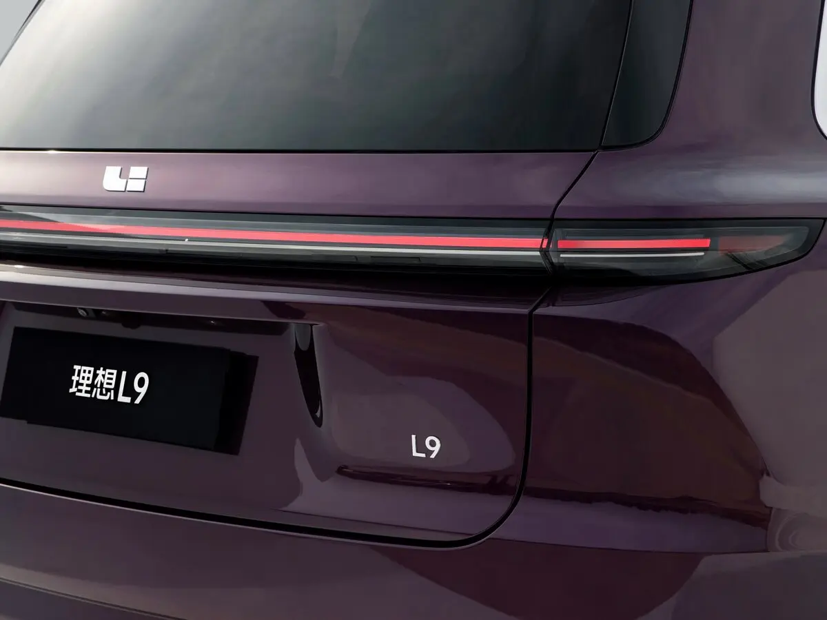 Li Auto (Lixiang) L9 I Внедорожник 5 дв. — фото 17