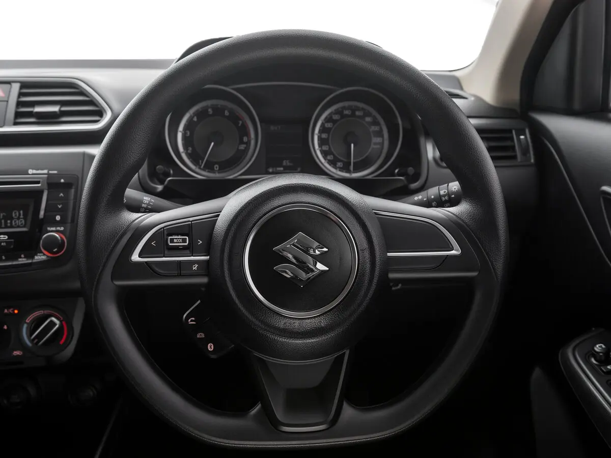 Suzuki DZire III Рестайлинг Седан — 照片 7
