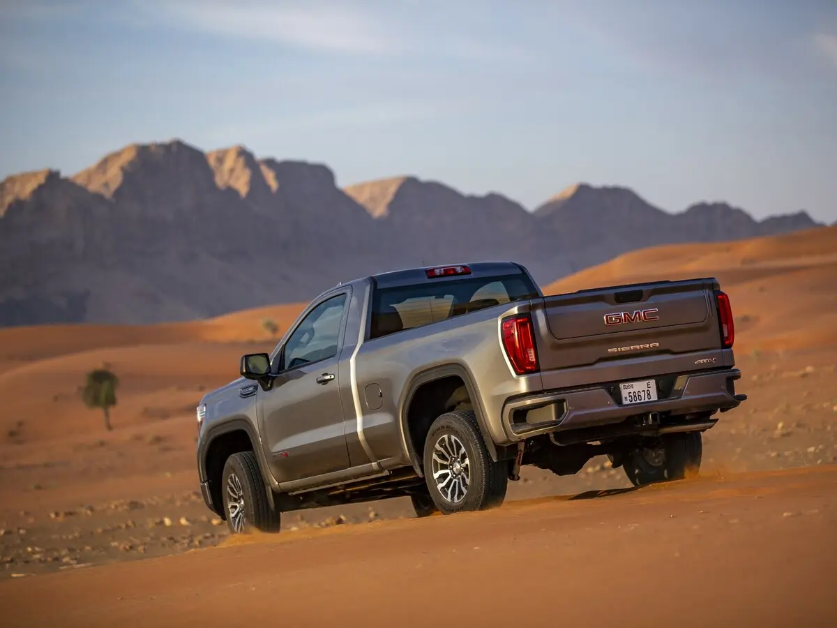 GMC Sierra IV Пикап Одинарная кабина Regular Cab — сүрөт 3