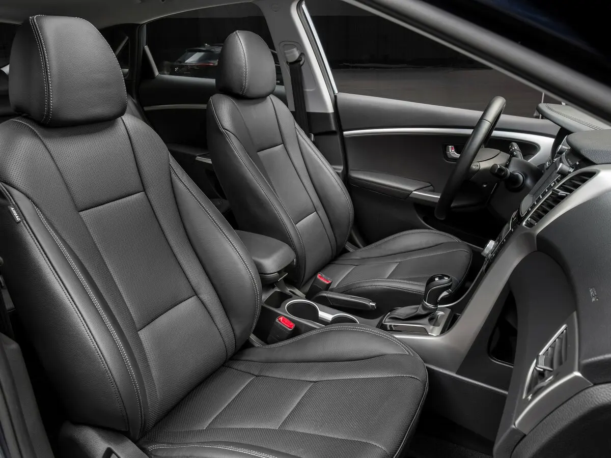Hyundai Elantra V (MD) Рестайлинг Хэтчбек 5 дв. GT — сүрөт 6