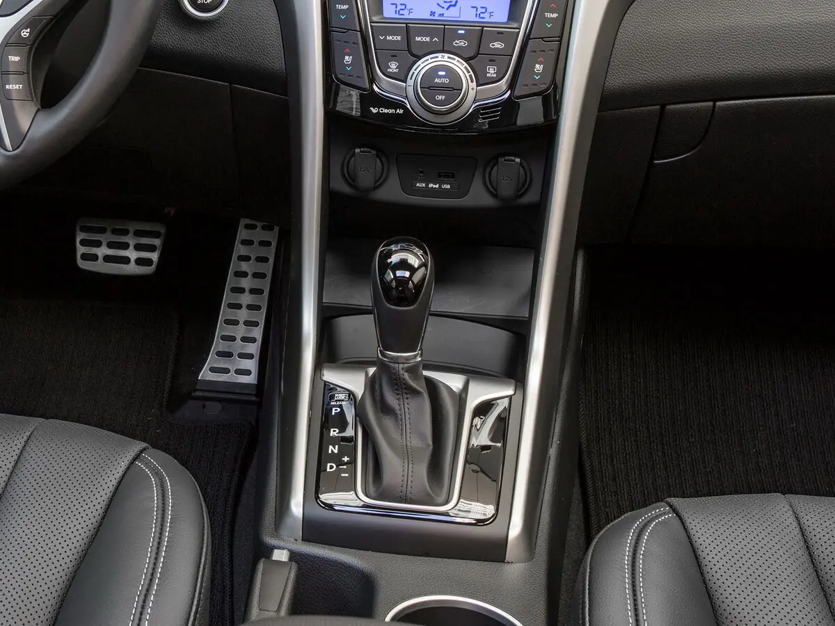 Hyundai Elantra V (MD) Рестайлинг Хэтчбек 5 дв. GT — сүрөт 10