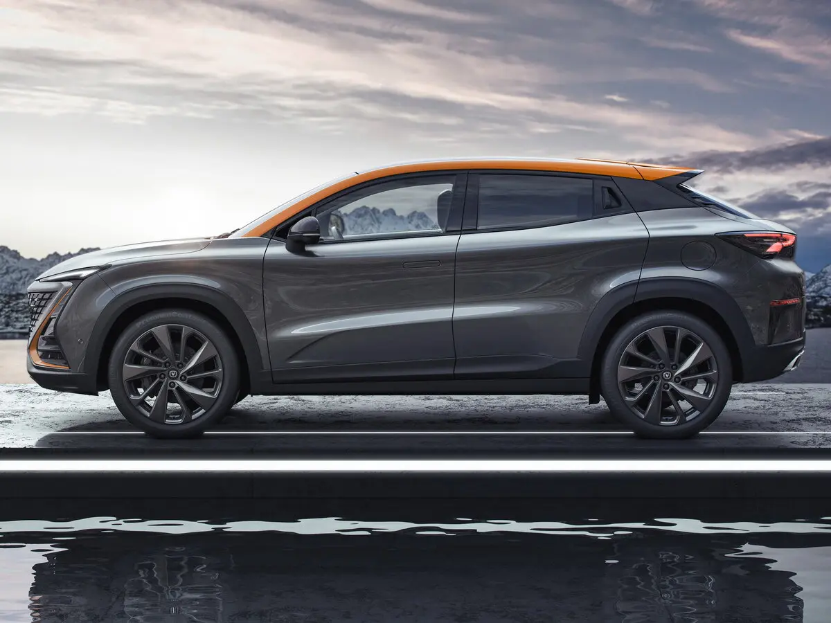 Changan UNI-T I Внедорожник 5 дв. — photo 2