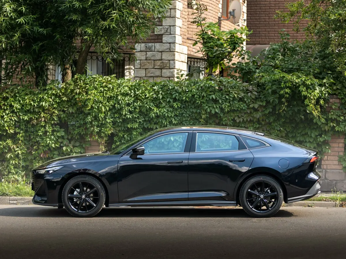 Changan UNI-V I Лифтбек — сүрөт 15
