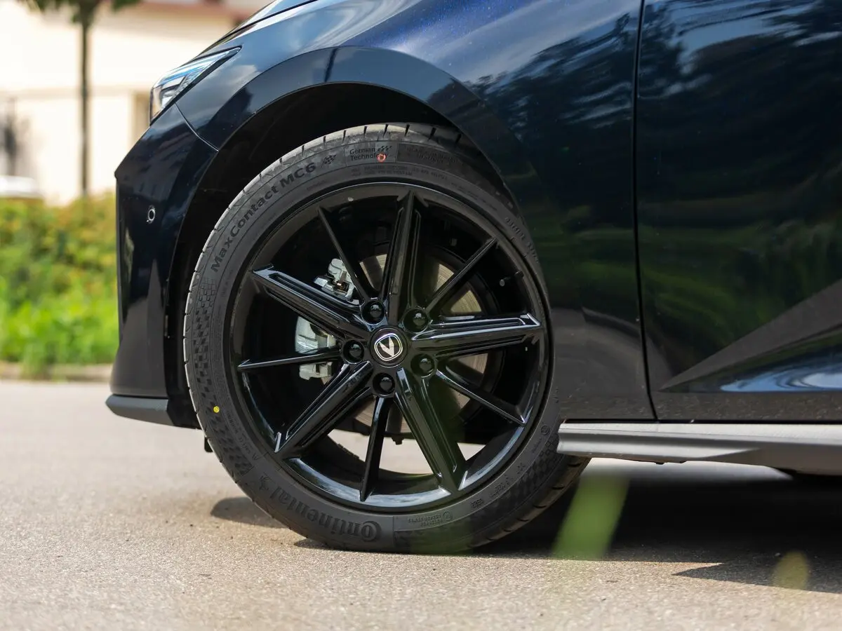 Changan UNI-V I Лифтбек — сүрөт 31
