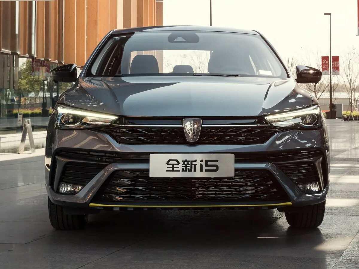 Roewe i5 I Рестайлинг Седан — сүрөт 3