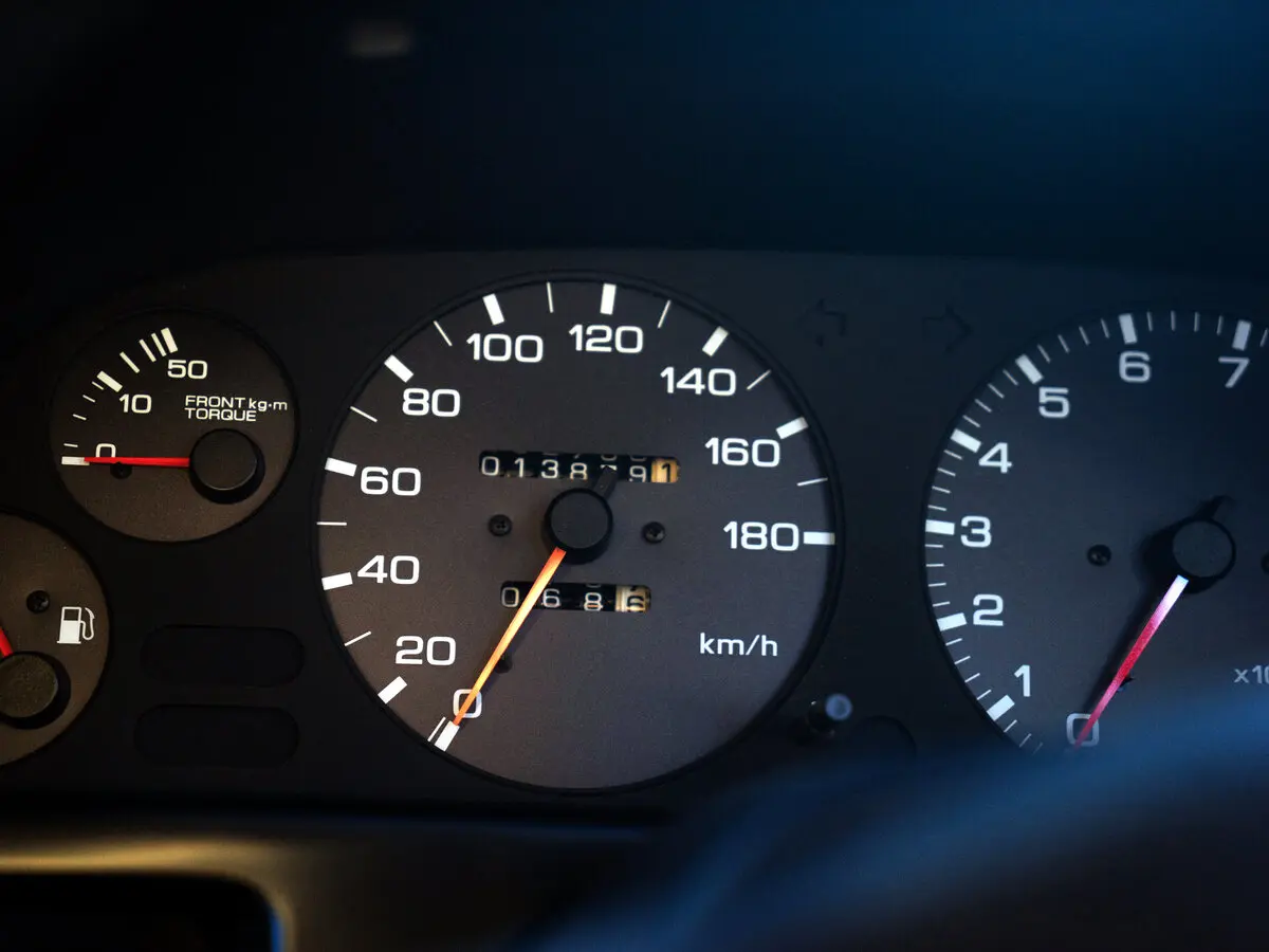 Nissan Skyline VIII (R32) Купе GT-R — сүрөт 7