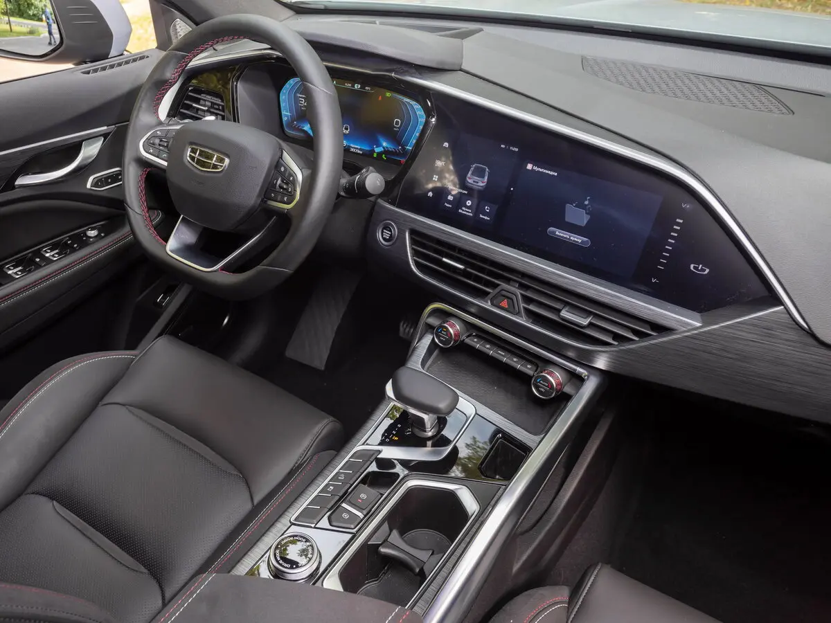 Geely Tugella I Рестайлинг Внедорожник 5 дв. — 照片 14