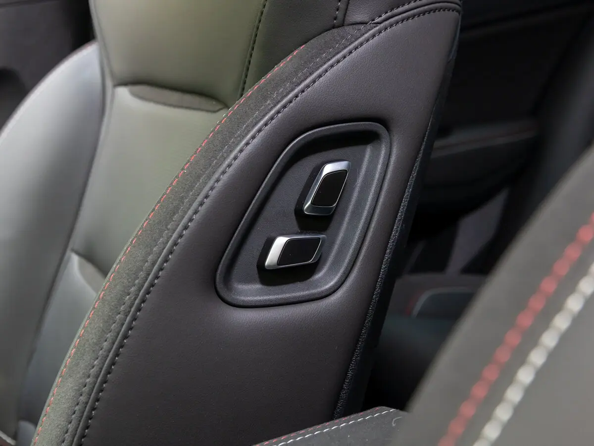 Geely Tugella I Рестайлинг Внедорожник 5 дв. — 照片 25