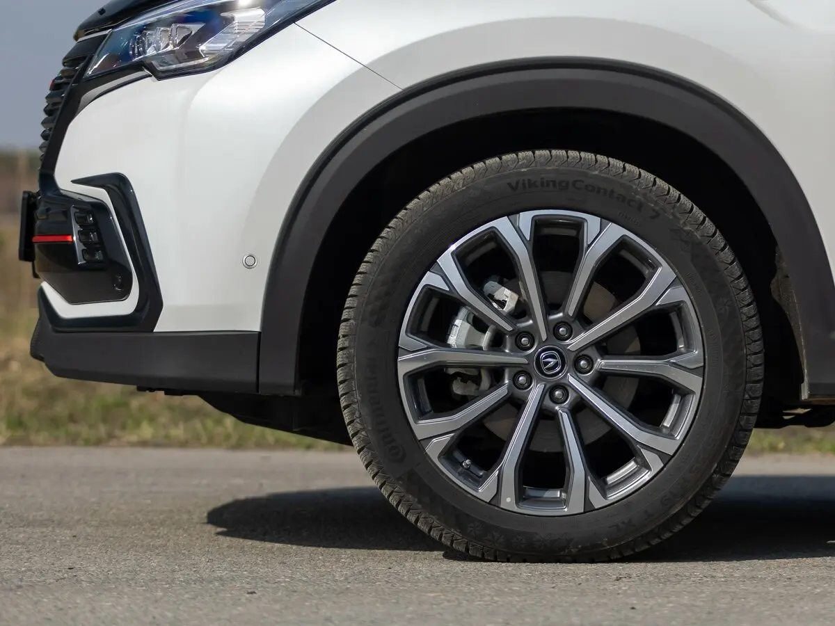 Changan CS85 I Рестайлинг Внедорожник 5 дв. — сүрөт 37