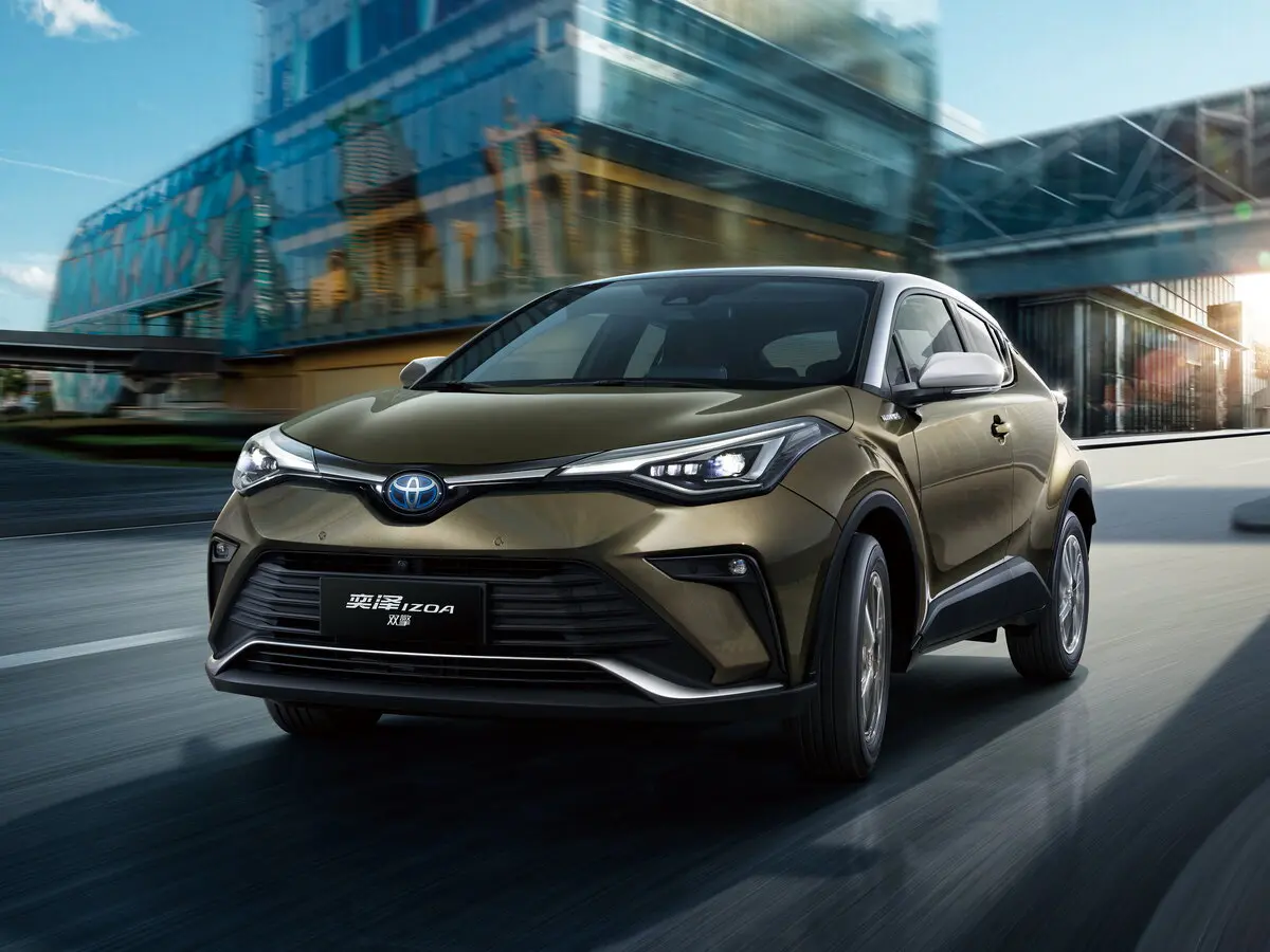 Toyota Izoa I Рестайлинг Внедорожник 5 дв. — фото 2