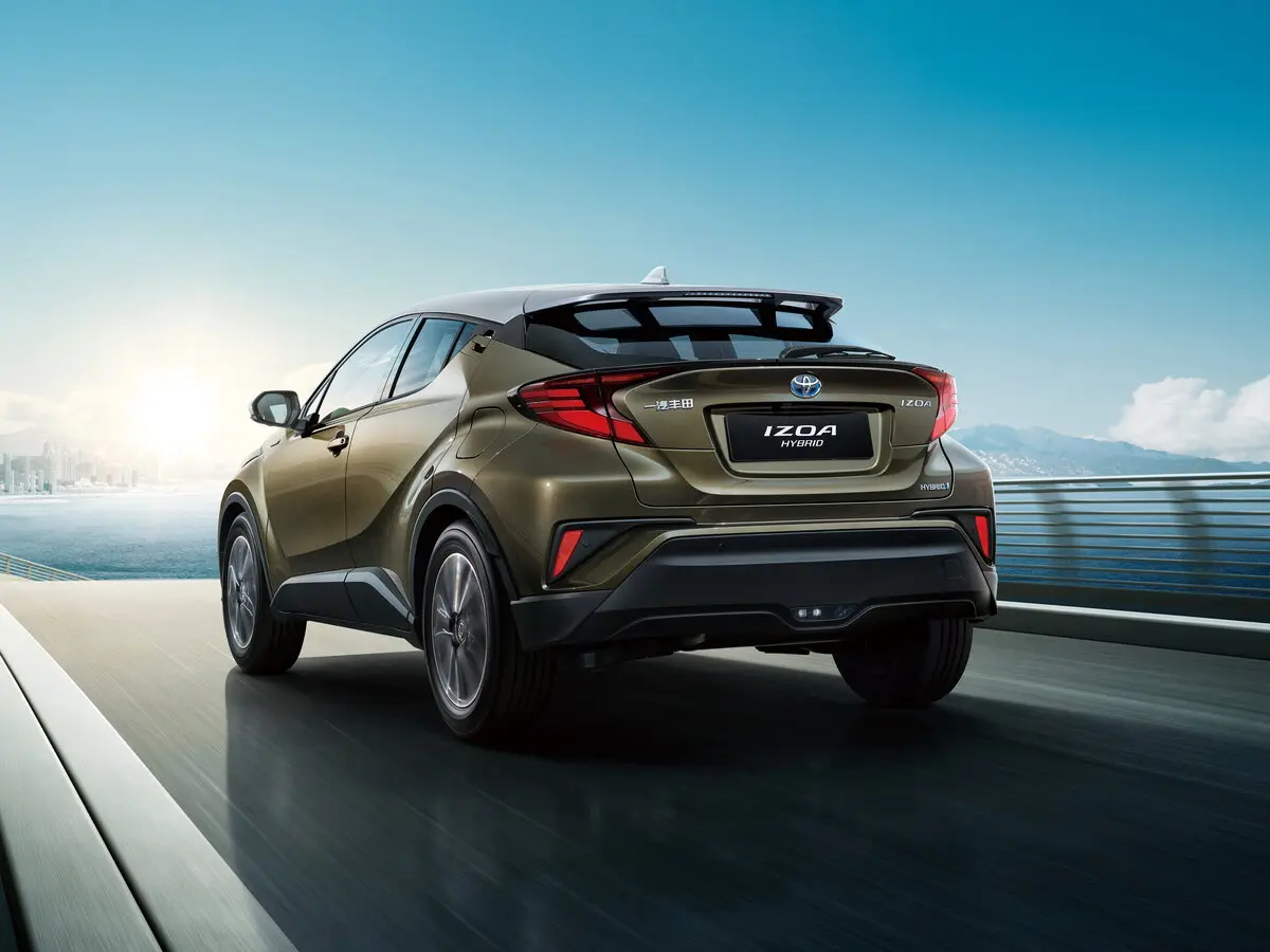 Toyota Izoa I Рестайлинг Внедорожник 5 дв. — фото 3