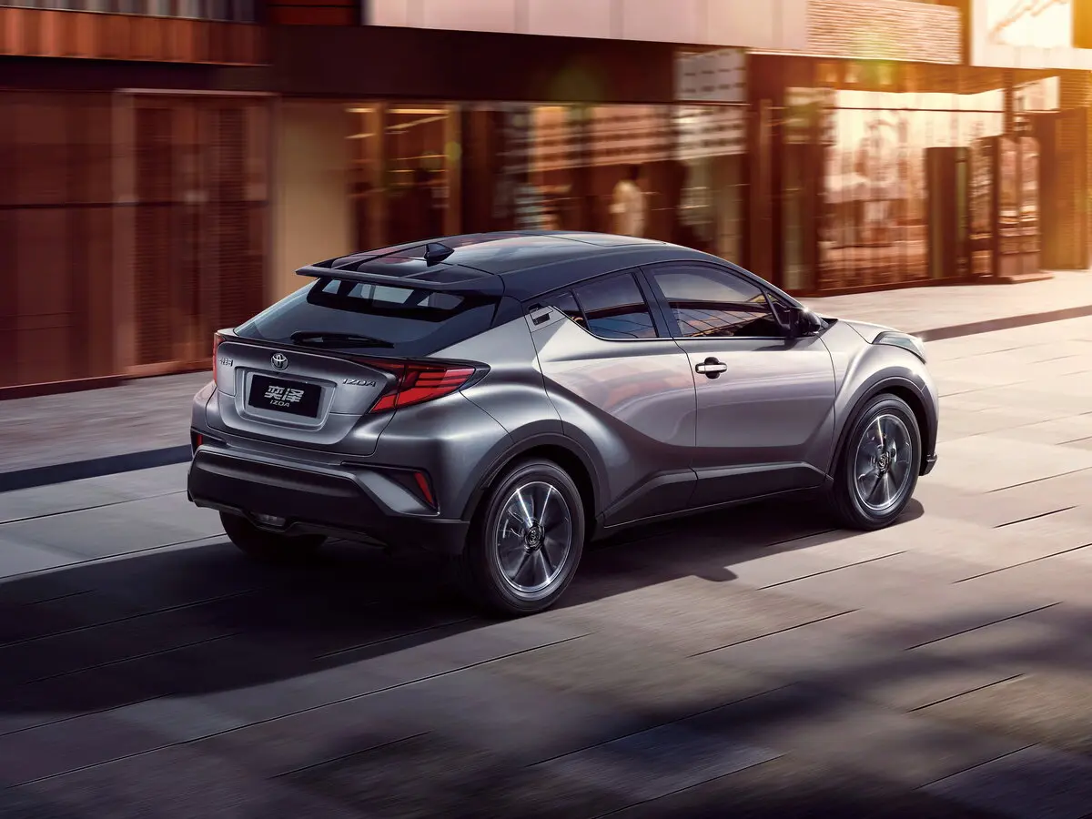 Toyota Izoa I Рестайлинг Внедорожник 5 дв. — фото 4