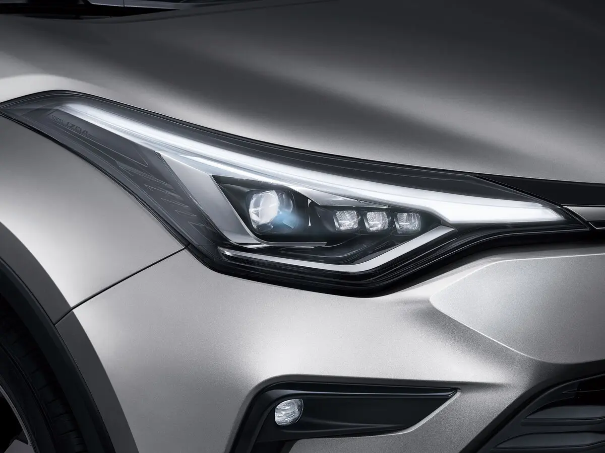 Toyota Izoa I Рестайлинг Внедорожник 5 дв. — фото 11
