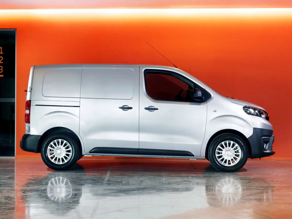 Toyota ProAce II Фургон Compact — сүрөт 2