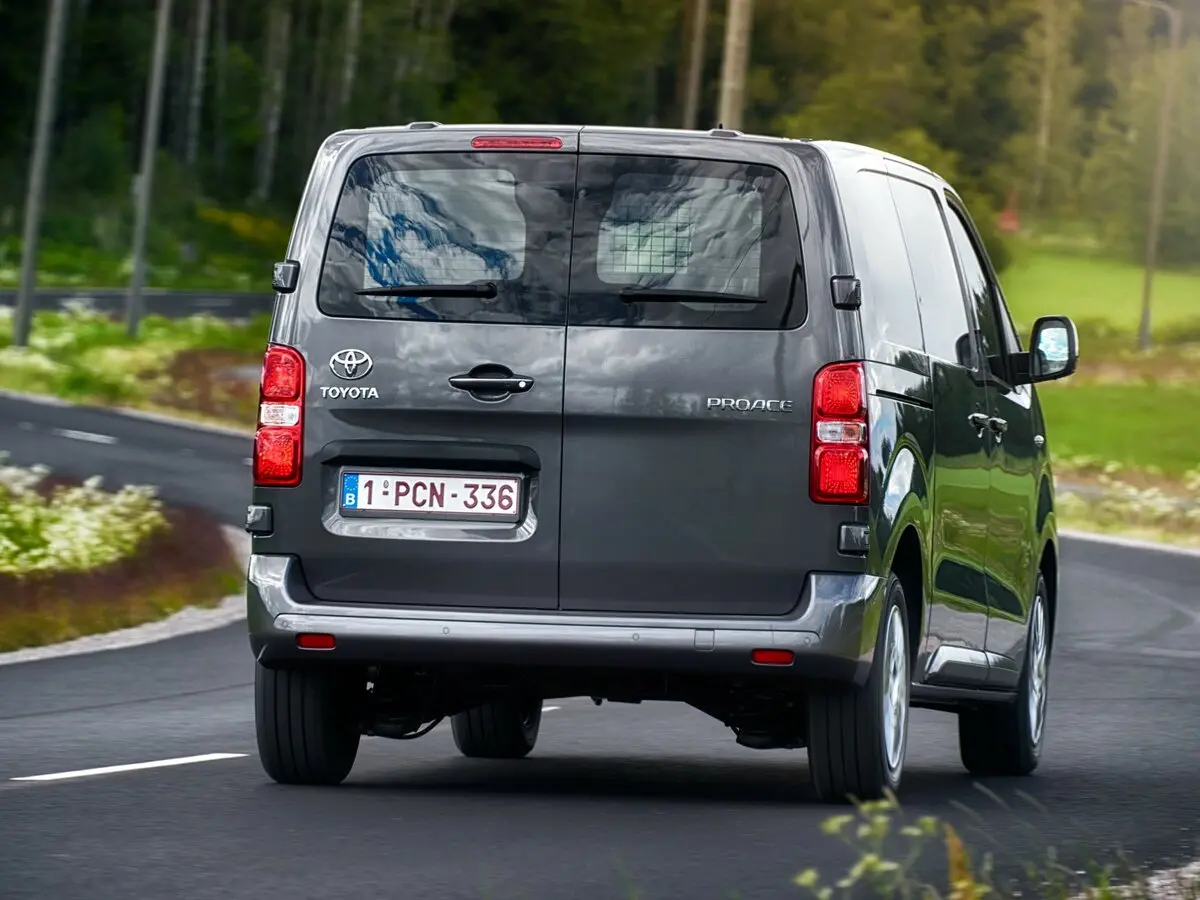 Toyota ProAce II Фургон L1 — сүрөт 4