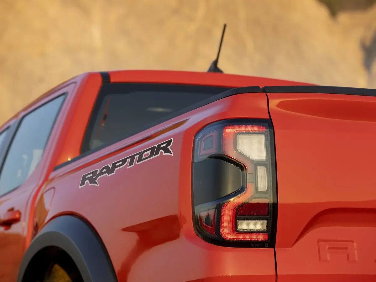 Ford Ranger T6.2 Пикап Двойная кабина Raptor — фото 15
