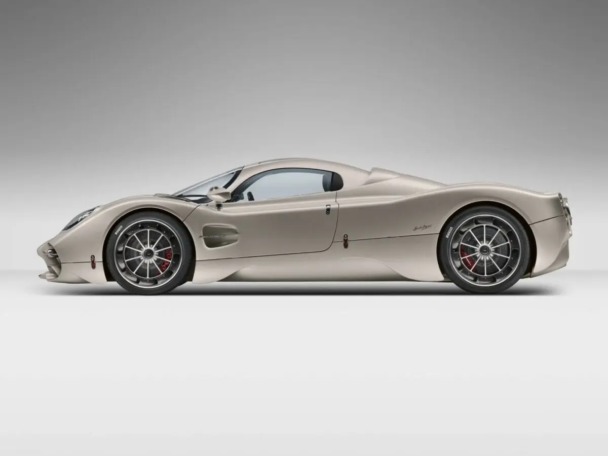 Pagani Utopia 2022 – н.в. Купе — сүрөт 2