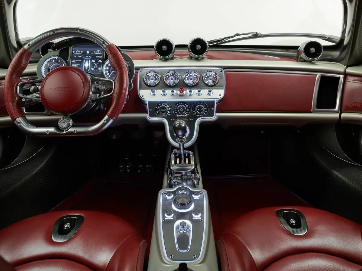 Pagani Utopia 2022 – н.в. Купе — сүрөт 6
