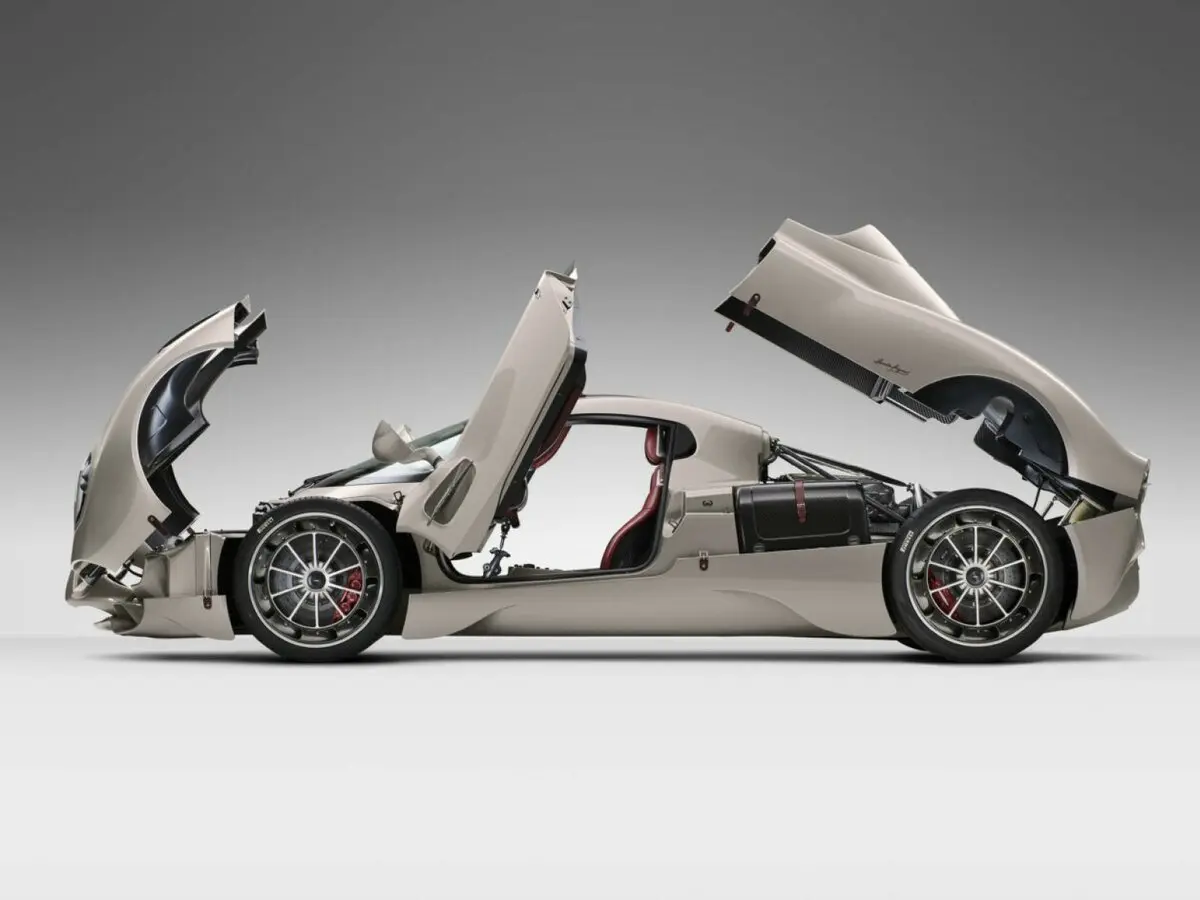 Pagani Utopia 2022 – н.в. Купе — сүрөт 9