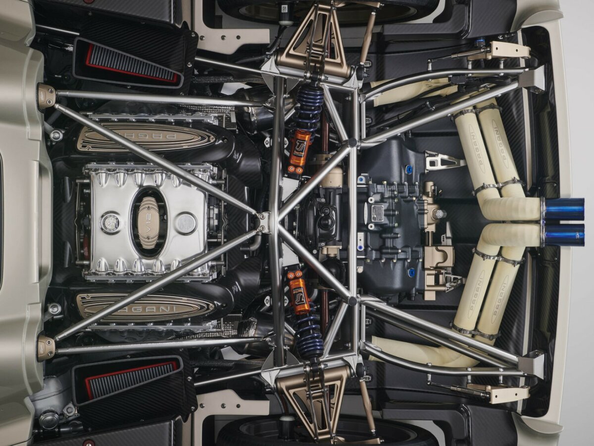 Pagani Utopia 2022 – н.в. Купе — фото 13