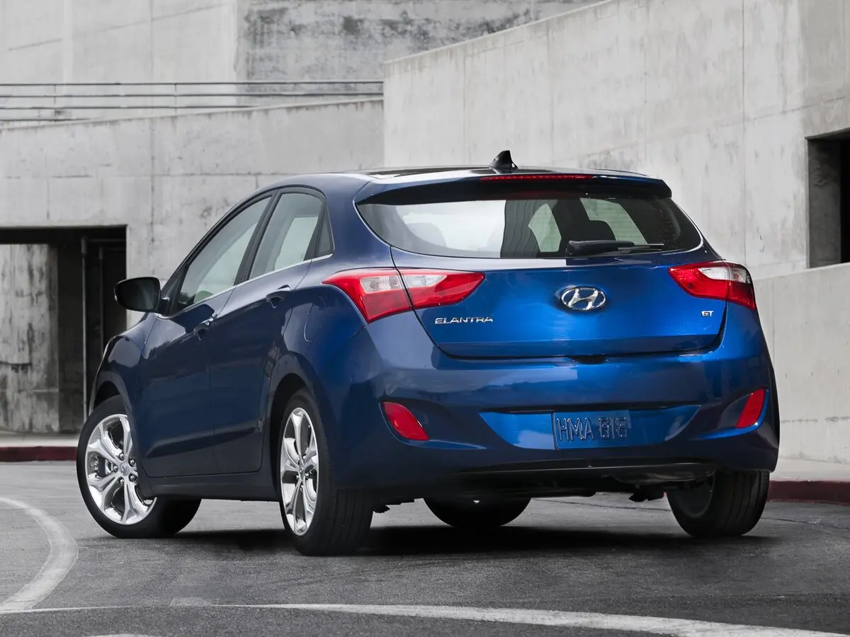 Hyundai Elantra V (MD) Хэтчбек 5 дв. — сүрөт 3