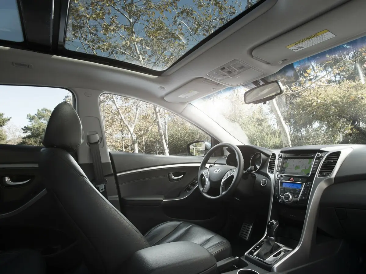 Hyundai Elantra V (MD) Хэтчбек 5 дв. — сүрөт 5
