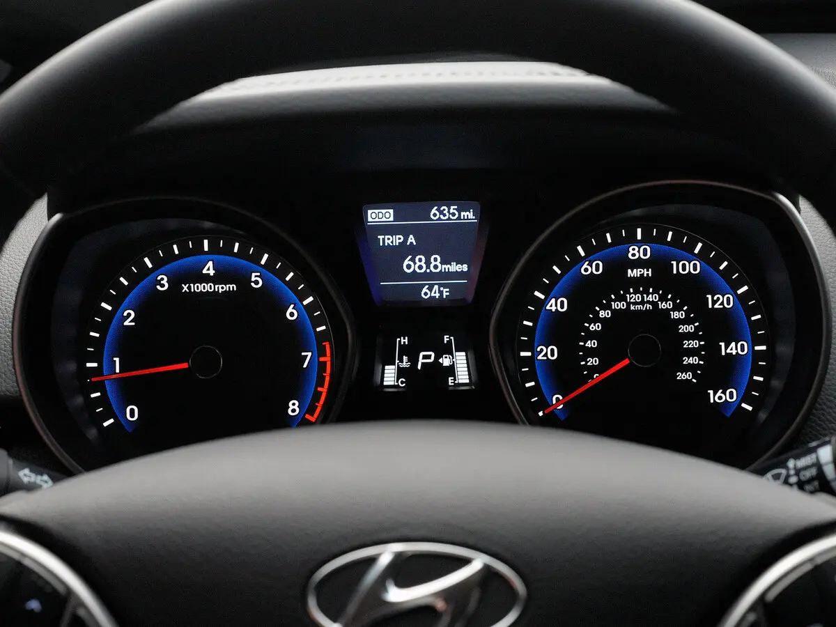Hyundai Elantra V (MD) Хэтчбек 5 дв. — сүрөт 6