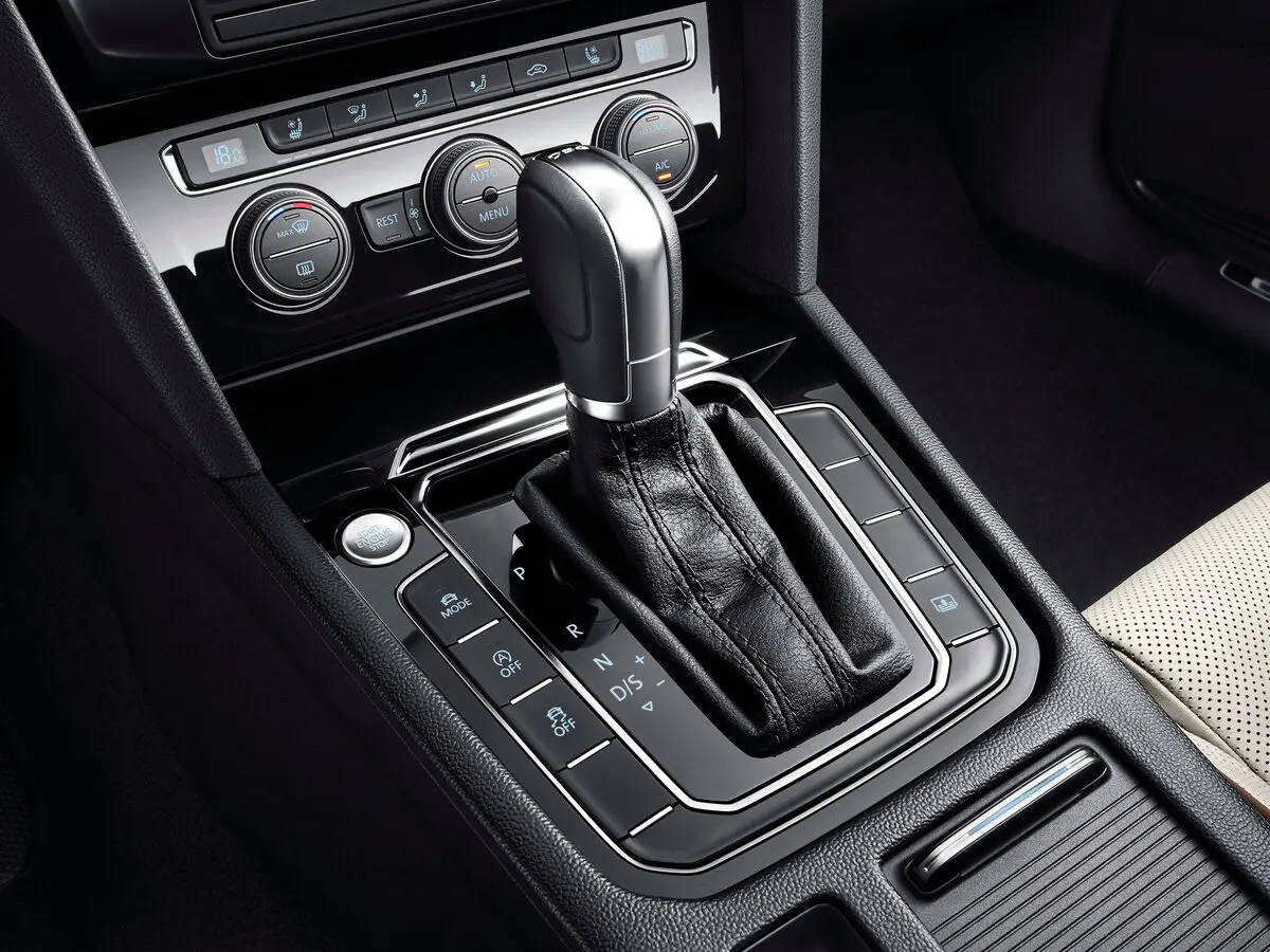 Volkswagen Magotan B8 Седан — сүрөт 12
