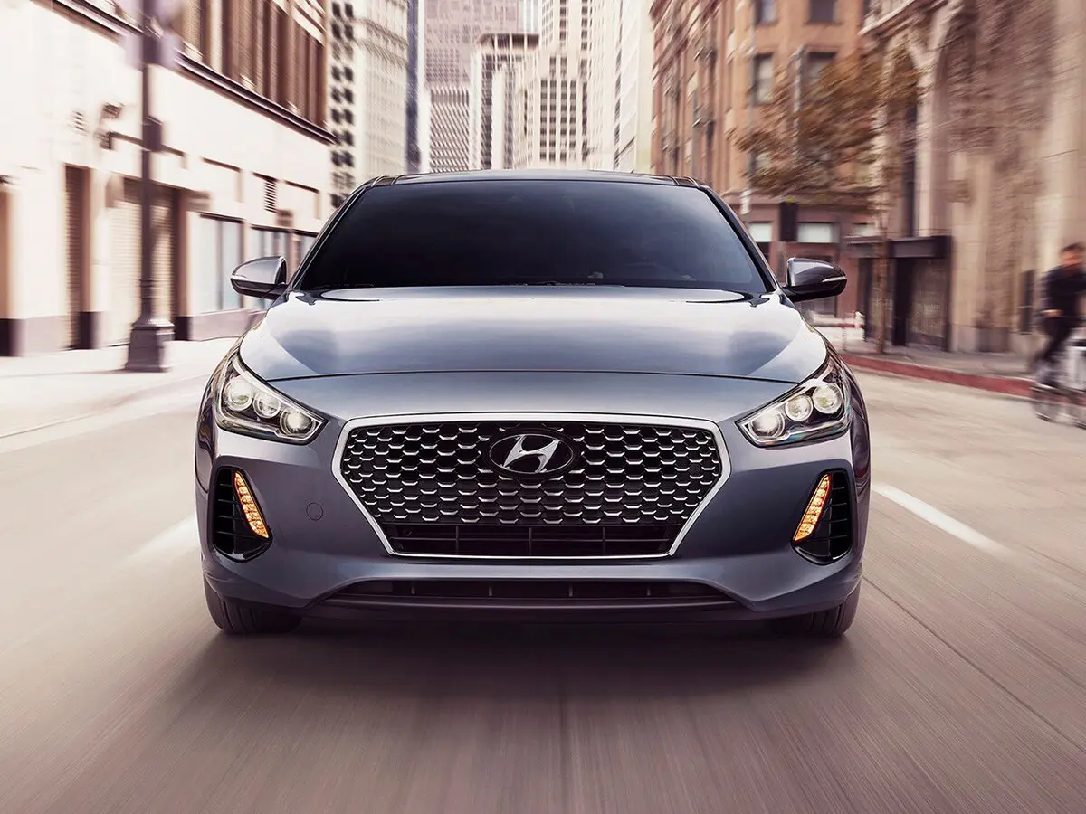 Hyundai Elantra VI (AD) Хэтчбек 5 дв. GT — сүрөт 3