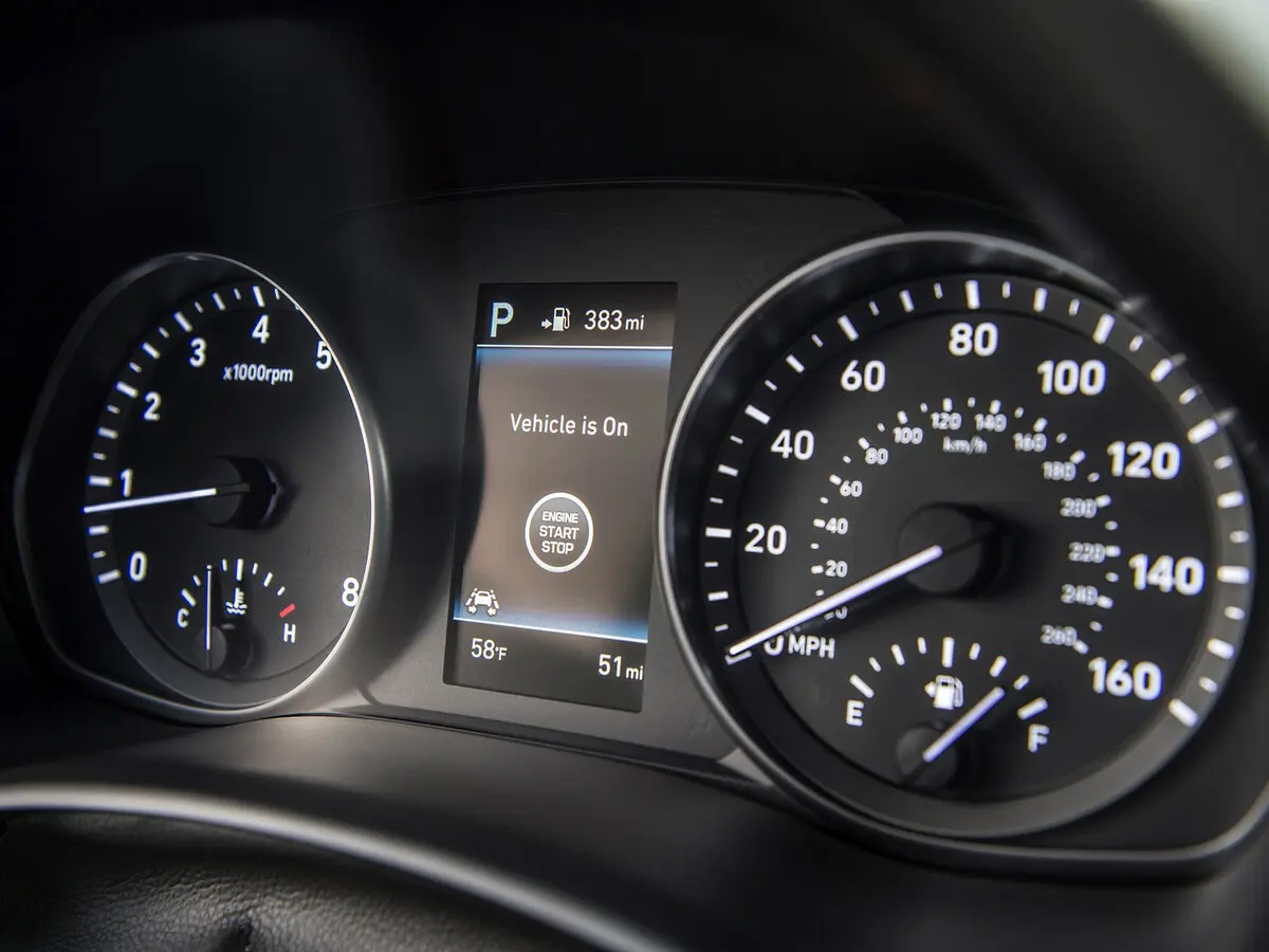 Hyundai Elantra VI (AD) Хэтчбек 5 дв. GT — сүрөт 7