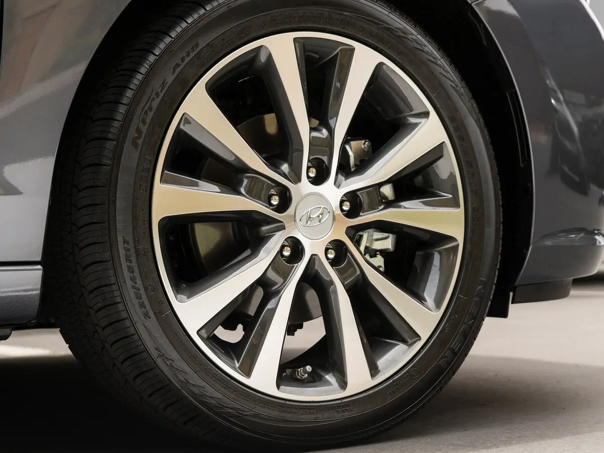 Hyundai Elantra VI (AD) Хэтчбек 5 дв. GT — сүрөт 11