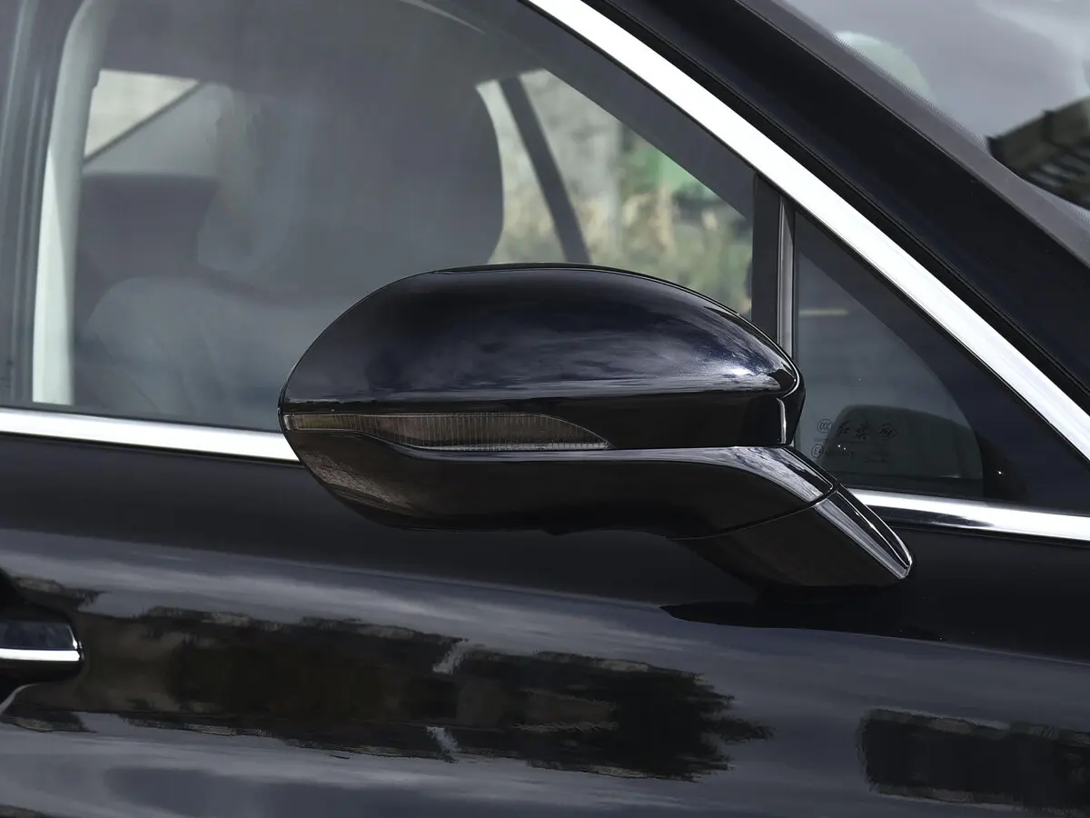 Hongqi H5 II Седан — photo 15