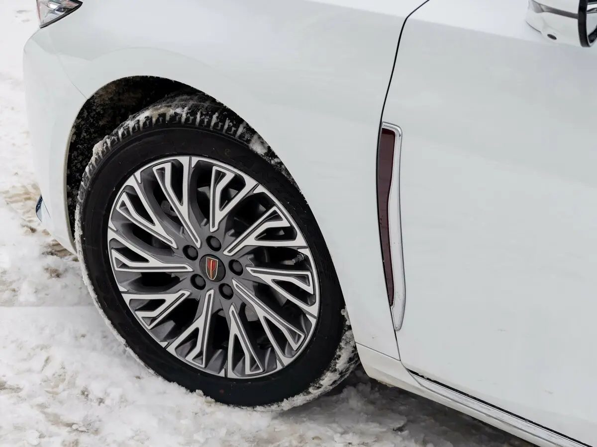 Hongqi H5 II Седан — photo 41