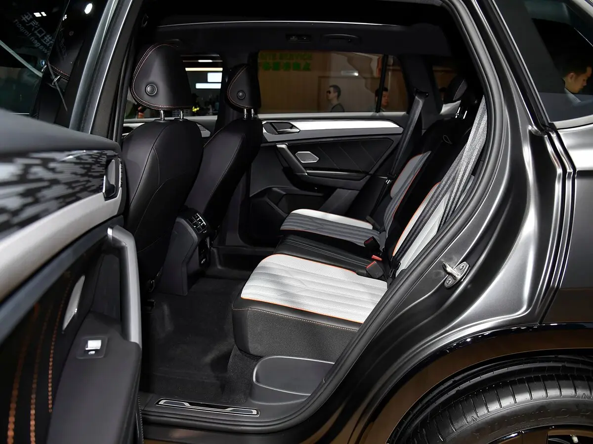Volkswagen Tayron I Рестайлинг Внедорожник 5 дв. — сүрөт 11