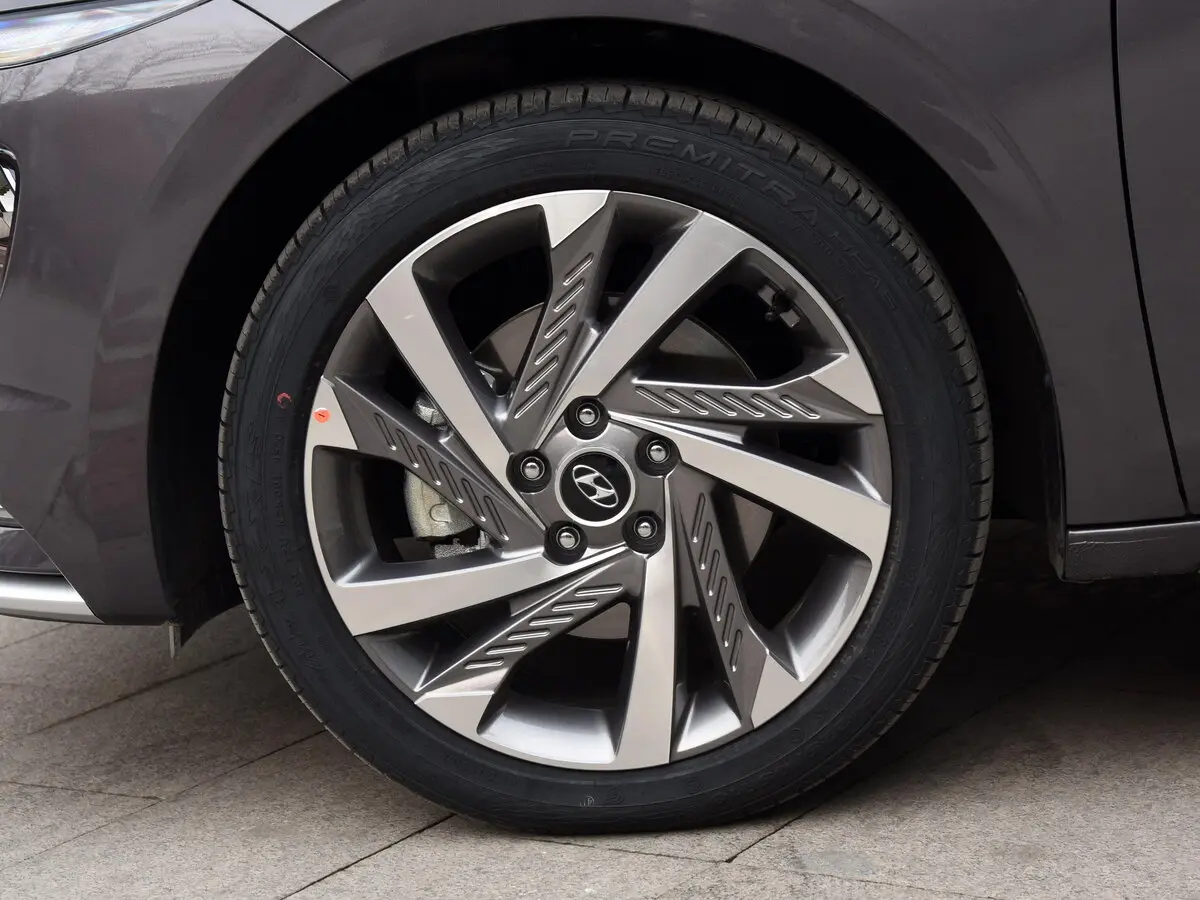 Hyundai Mistra II (DU2) Седан — сүрөт 17