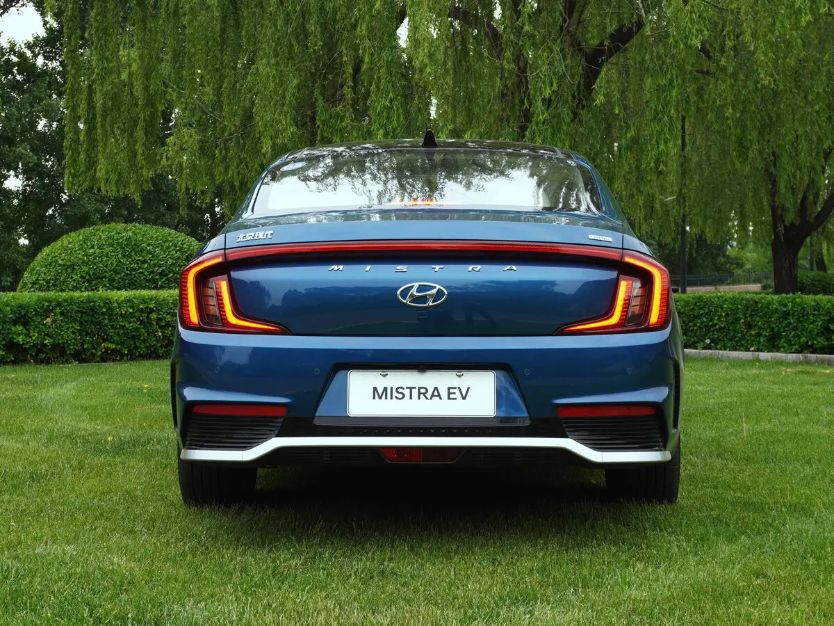 Hyundai Mistra II (DU2) Седан EV — photo 3