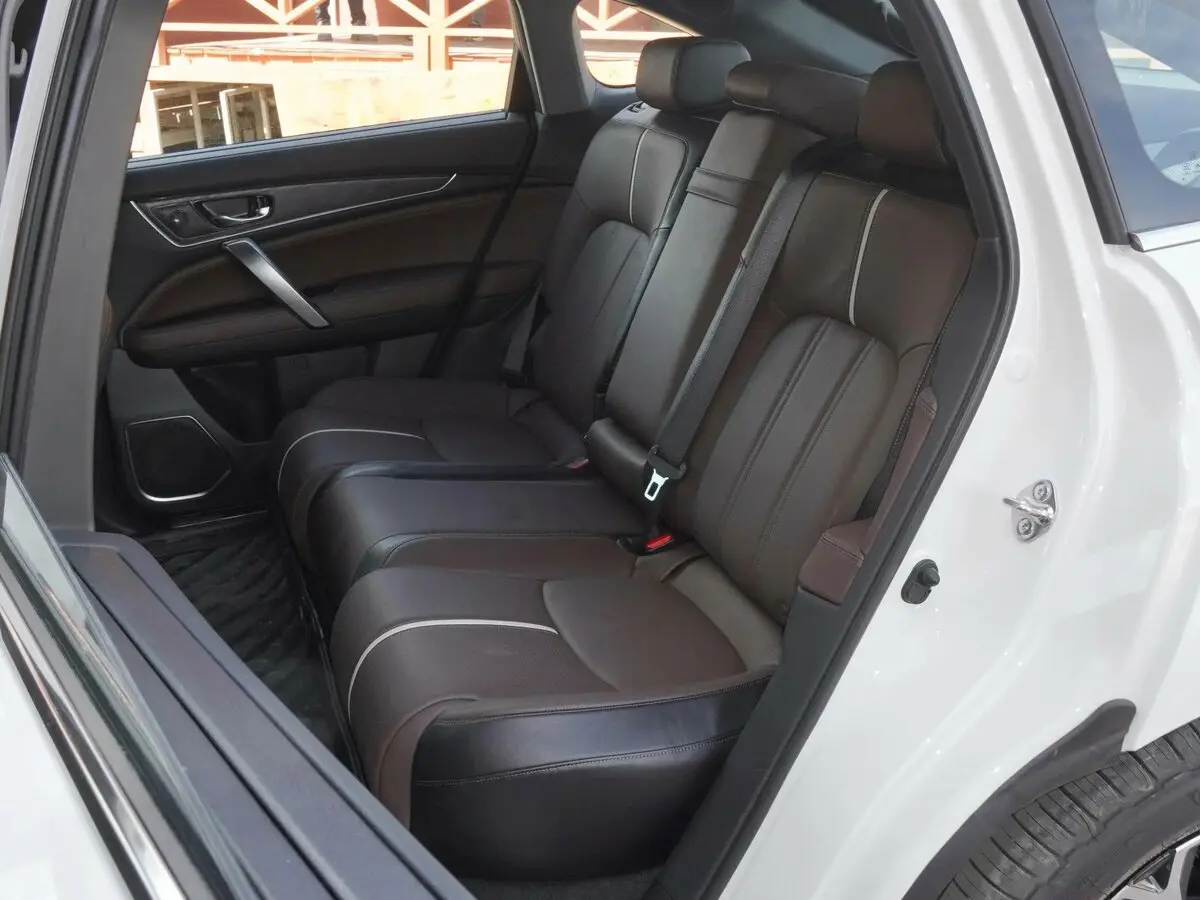 Honda UR-V I Рестайлинг 2 Внедорожник 5 дв. — сүрөт 9