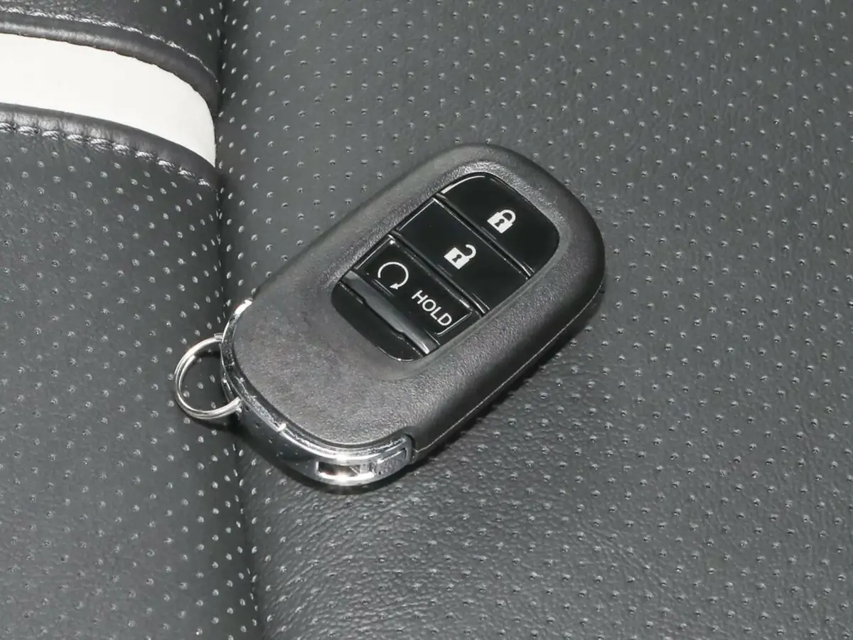Honda UR-V I Рестайлинг 2 Внедорожник 5 дв. — сүрөт 17