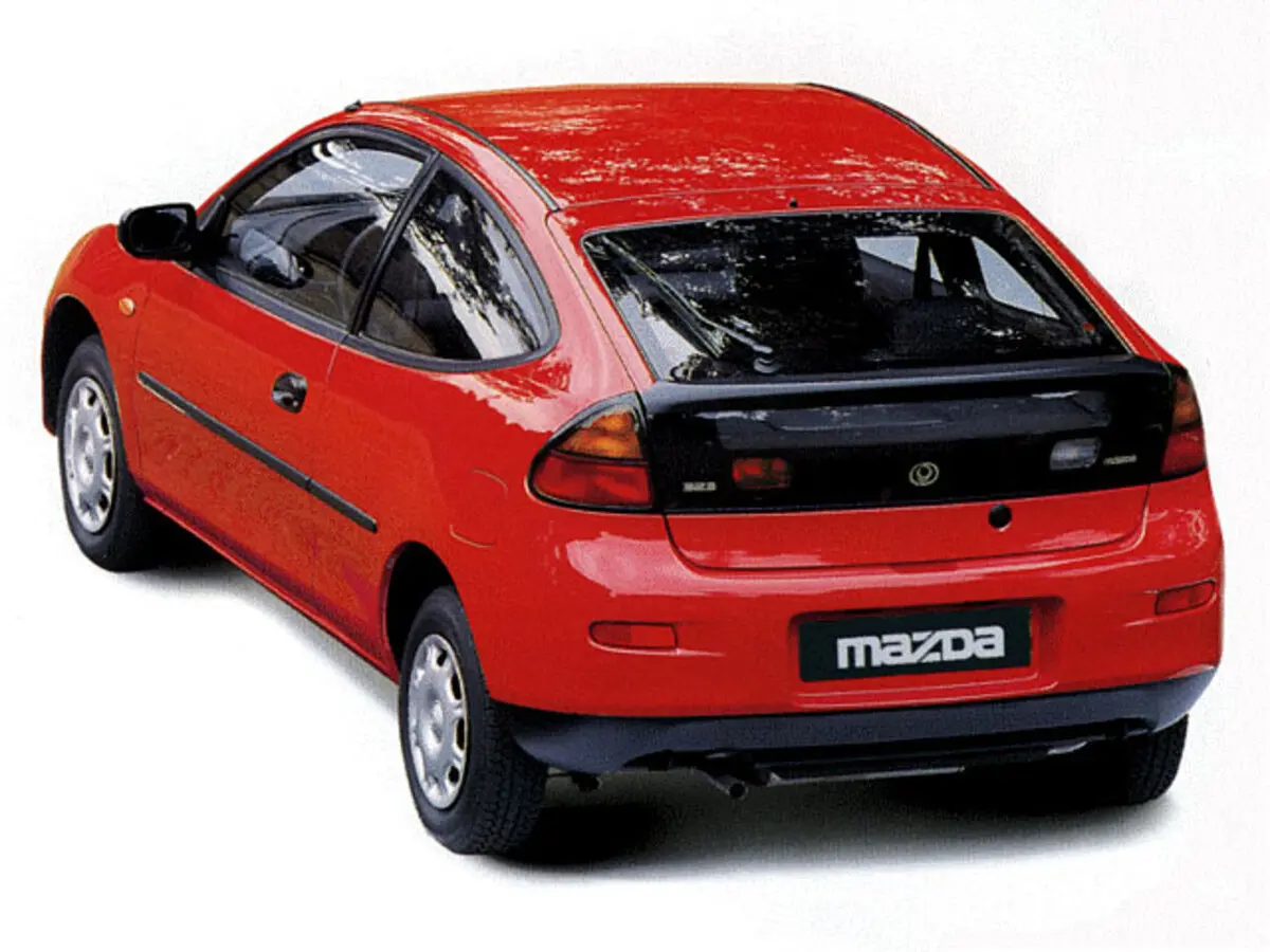 Mazda 323 V (BA) Купе C — фото 4