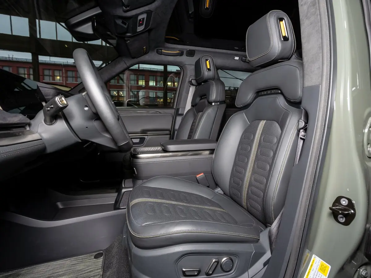 Rivian R1S 2022 – н.в. Внедорожник 5 дв. — photo 20