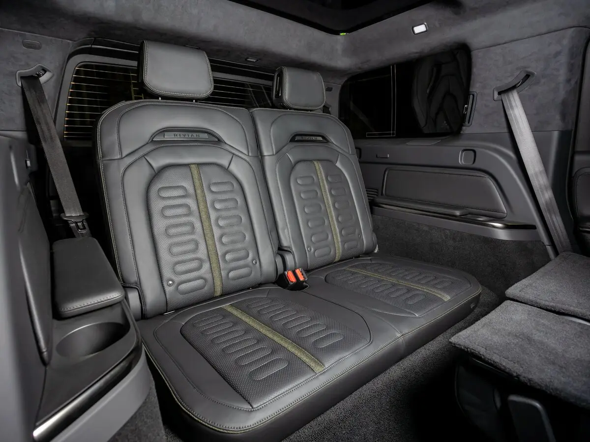Rivian R1S 2022 – н.в. Внедорожник 5 дв. — photo 24