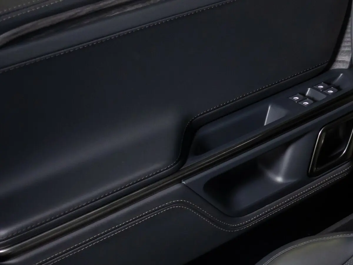Rivian R1S 2022 – н.в. Внедорожник 5 дв. — photo 25