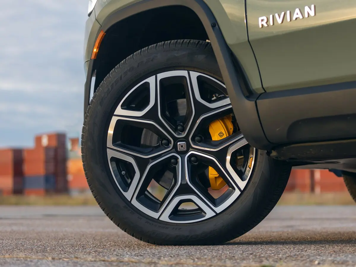Rivian R1S 2022 – н.в. Внедорожник 5 дв. — photo 31