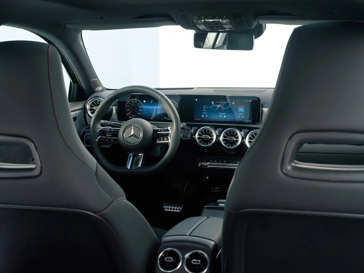 Mercedes-Benz A-Класс IV (W177) Рестайлинг Хэтчбек 5 дв. — сүрөт 2