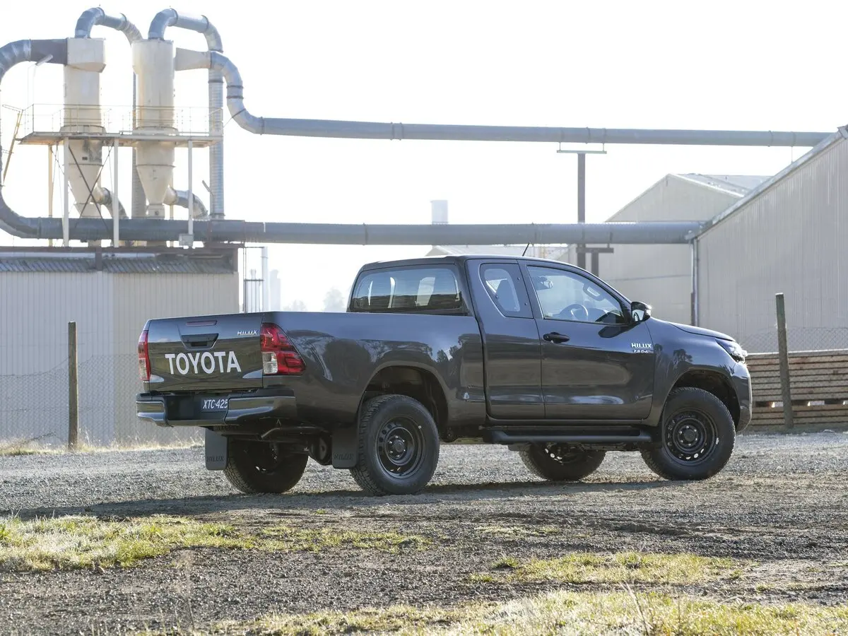 Toyota Hilux VIII Рестайлинг 2 Пикап Полуторная кабина Extra Cab — сүрөт 2