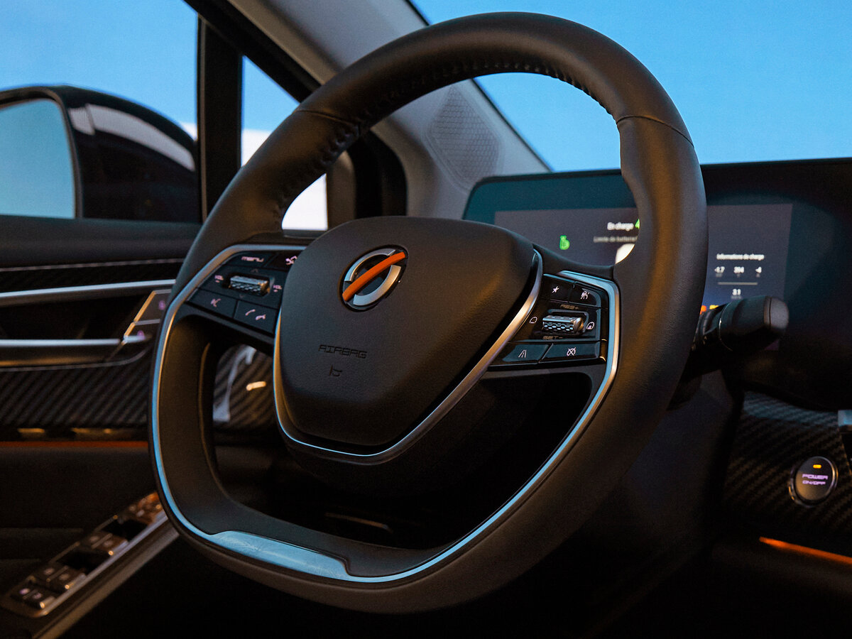 Mobilize Limo 2022 – 2023 Седан — фото 9