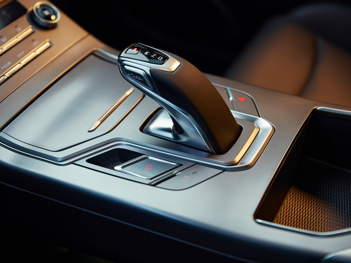 Mobilize Limo 2022 – 2023 Седан — фото 11