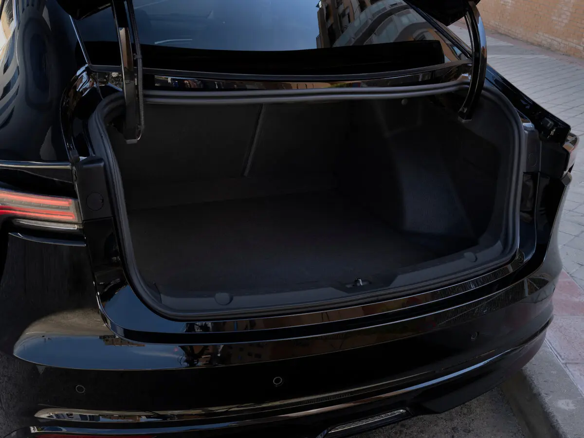 Mobilize Limo 2022 – 2023 Седан — photo 12