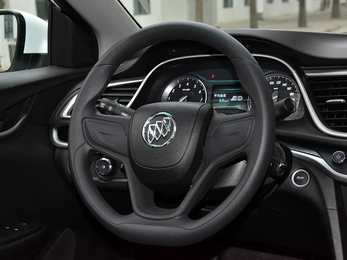 Buick Excelle III Рестайлинг Седан GT — 照片 6